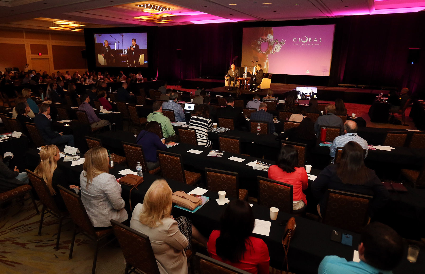 University of 蜜柚直播 hosts Global Retailing Conference